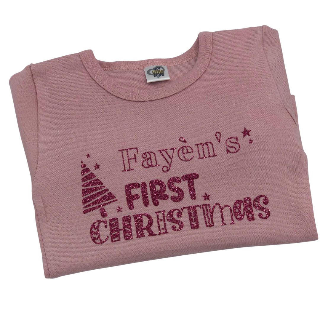Kids t-shirt | (naam) First Christmas